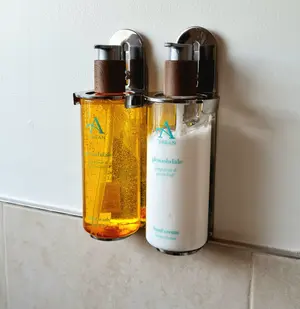 Showering amenities present in the bathroom